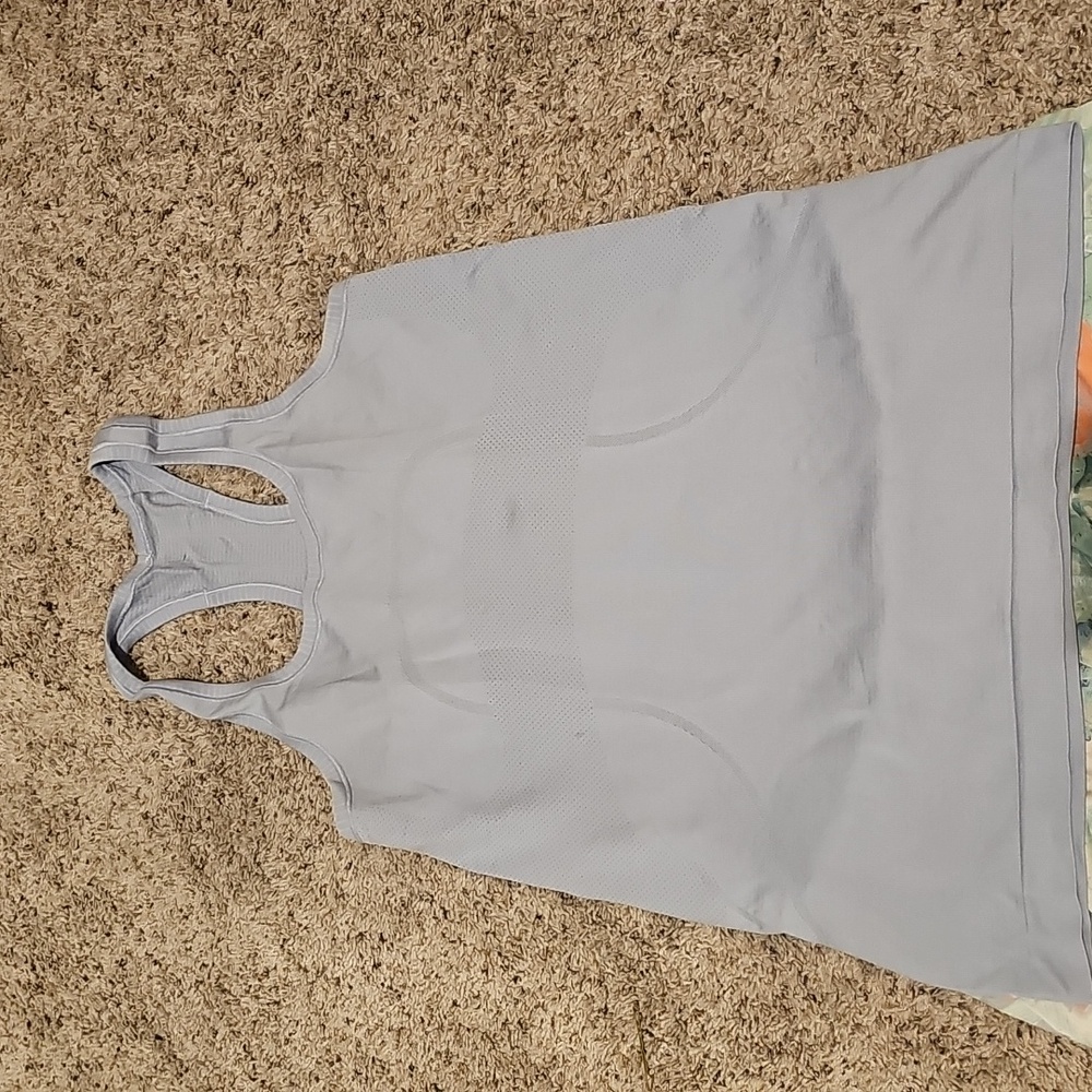 Lululemon - Picture 2 of 6